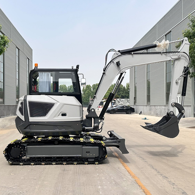 Parduodamas mažas hidraulinis vikšrinis mini ekskavatorius 6,5 tonos CE EPA Kubota Engine Farm Cabin Mini Digger